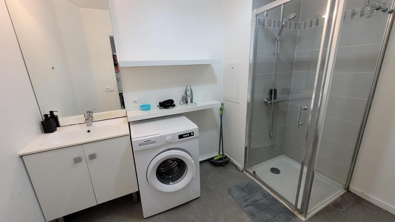 Flat For 6 Persons 10 Minutes From Cdg Airport Leilighet Le Blanc-Mesnil Eksteriør bilde